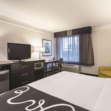 Готель La Quinta By Wyndham Atlanta Розвелл Екстер'єр фото