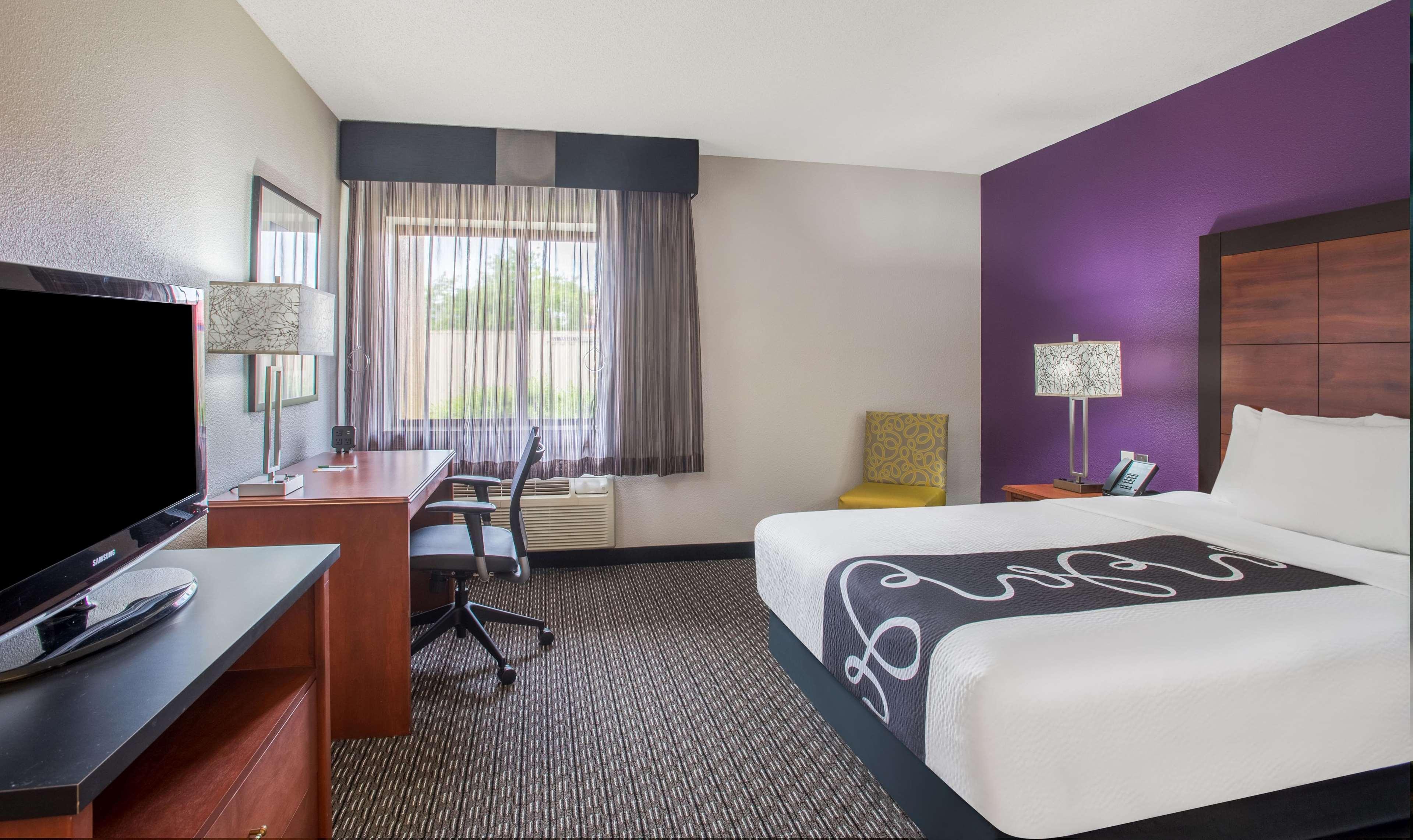 Готель La Quinta By Wyndham Atlanta Розвелл Екстер'єр фото